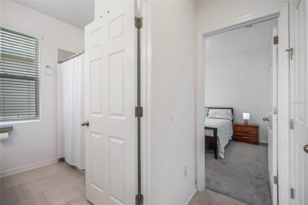 待售: $425,000 (4 贝兹, 2 浴室, 1859 平方英尺)