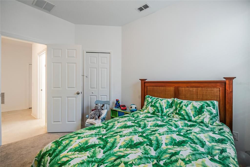 待售: $425,000 (4 贝兹, 2 浴室, 1859 平方英尺)