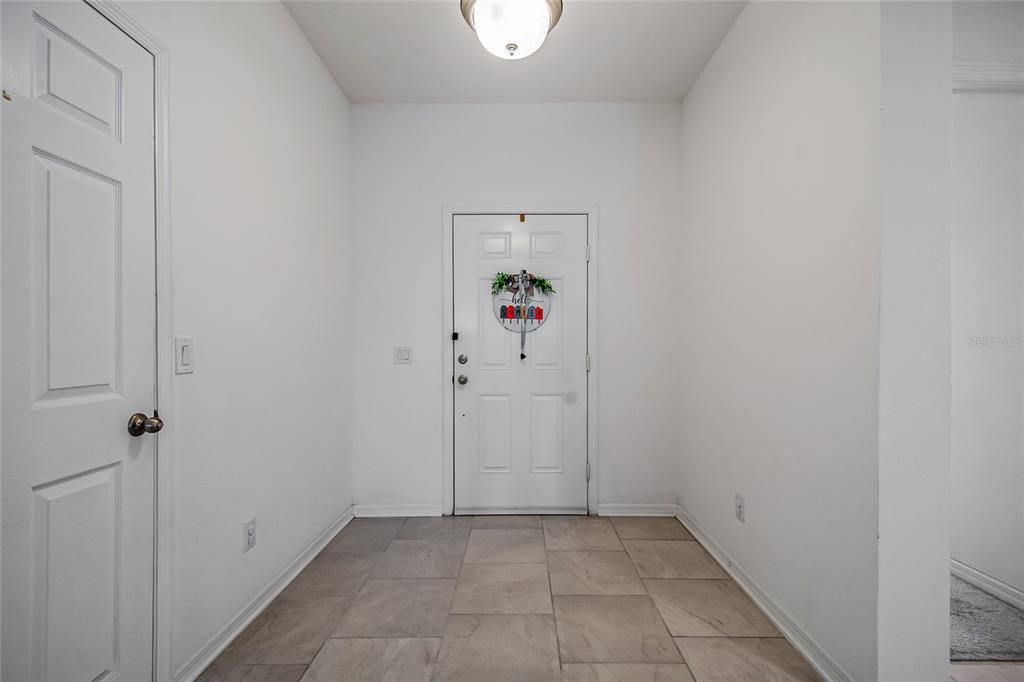 待售: $425,000 (4 贝兹, 2 浴室, 1859 平方英尺)