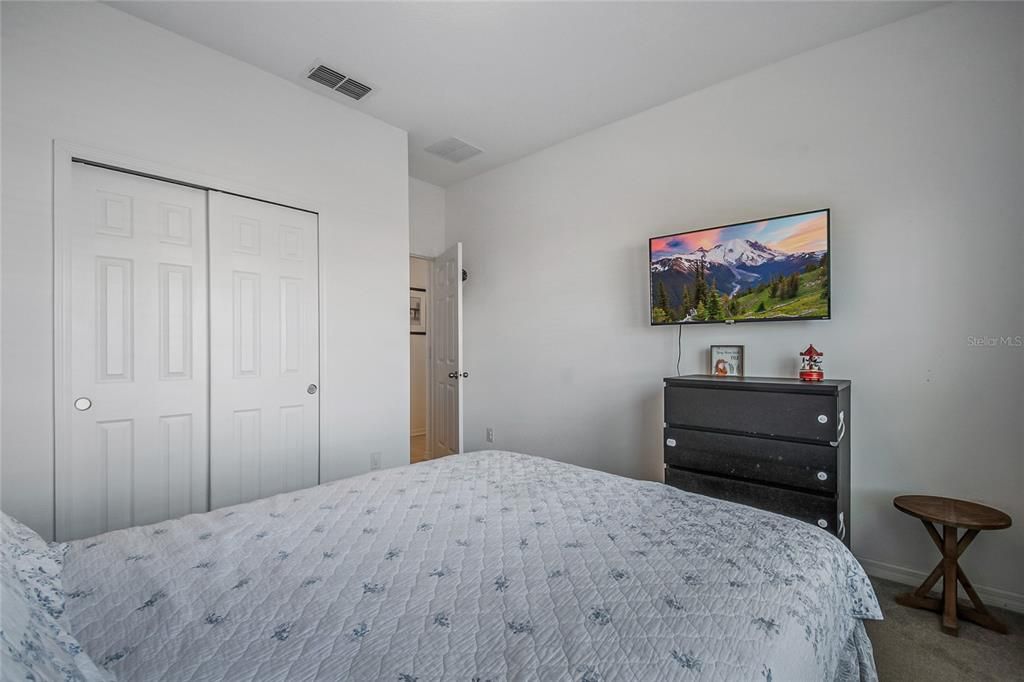 待售: $425,000 (4 贝兹, 2 浴室, 1859 平方英尺)