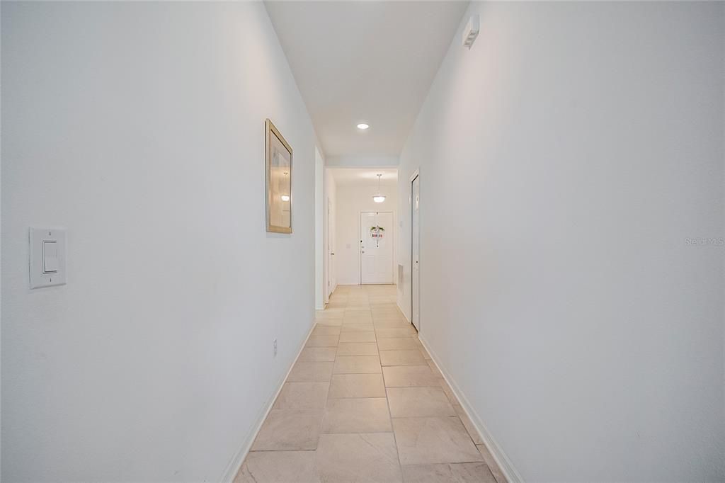 待售: $425,000 (4 贝兹, 2 浴室, 1859 平方英尺)