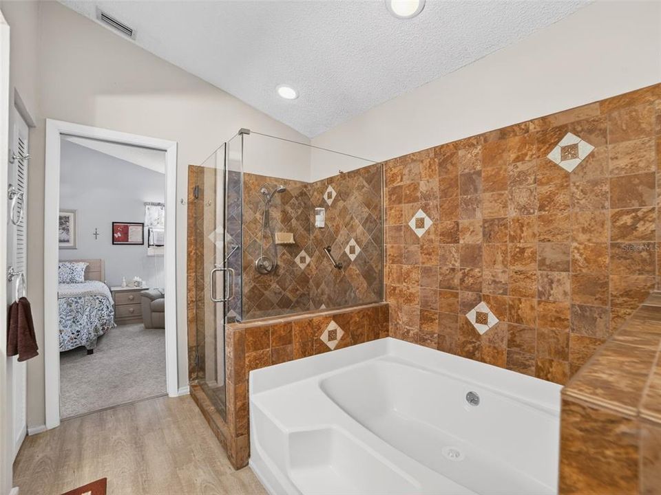 En Venta: $225,000 (2 camas, 2 baños, 1662 Pies cuadrados)