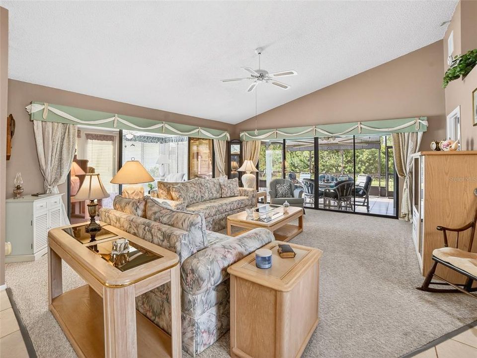 En Venta: $225,000 (2 camas, 2 baños, 1662 Pies cuadrados)