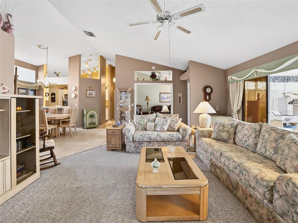 En Venta: $225,000 (2 camas, 2 baños, 1662 Pies cuadrados)