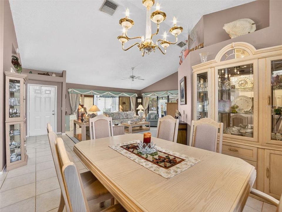 En Venta: $225,000 (2 camas, 2 baños, 1662 Pies cuadrados)