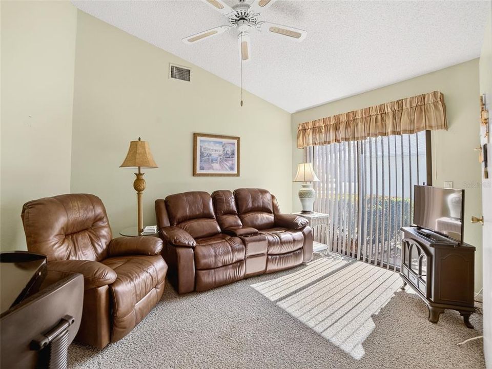 En Venta: $225,000 (2 camas, 2 baños, 1662 Pies cuadrados)