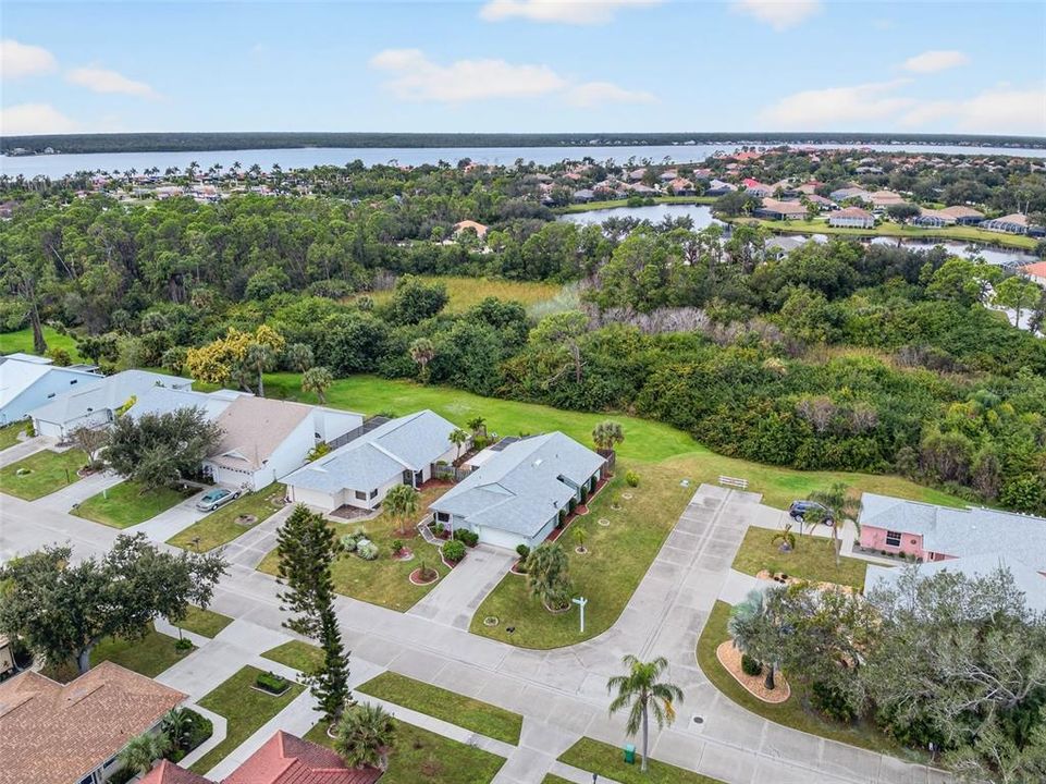 En Venta: $225,000 (2 camas, 2 baños, 1662 Pies cuadrados)