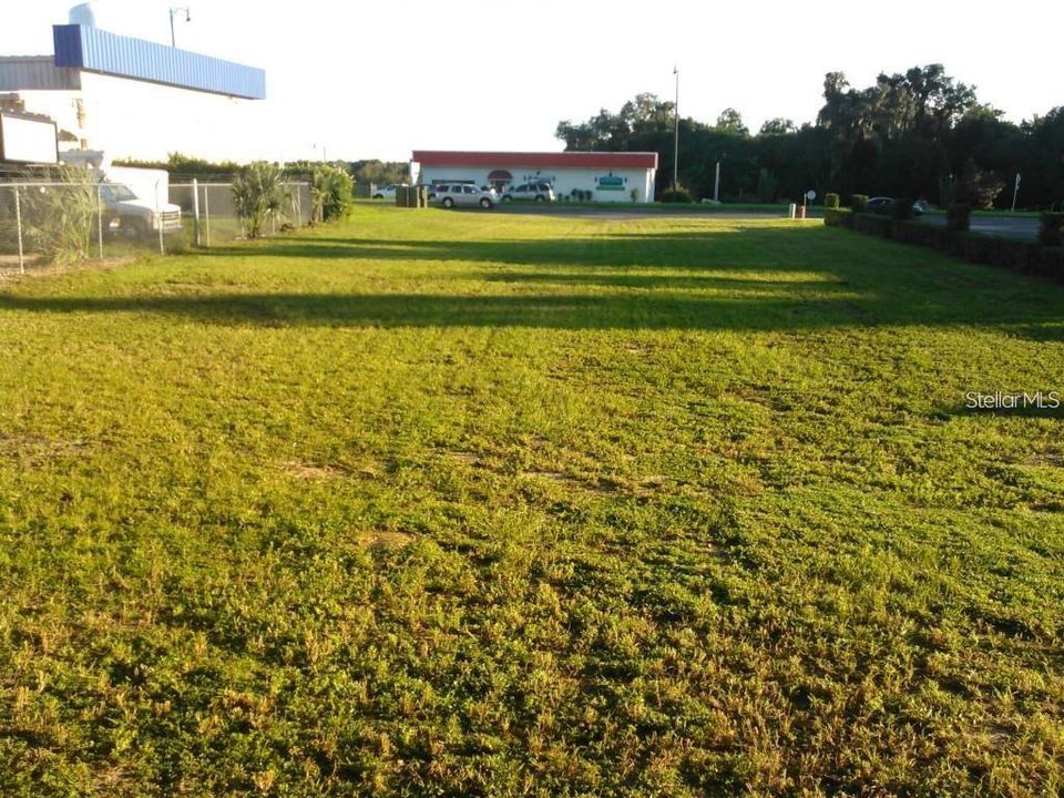 На продажу: $165,000 (0.28 acres)