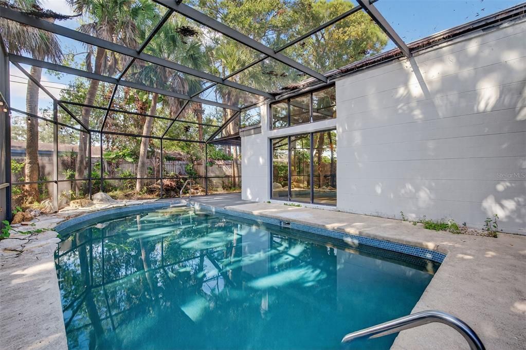 For Sale: $649,000 (5 beds, 4 baths, 2430 Square Feet)