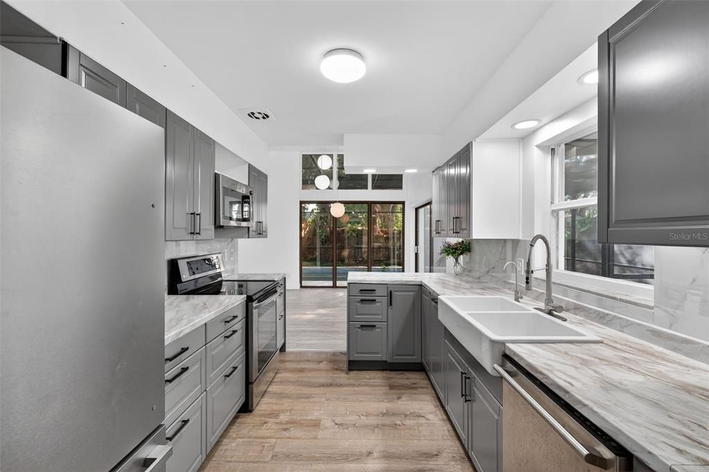 For Sale: $649,000 (5 beds, 4 baths, 2430 Square Feet)