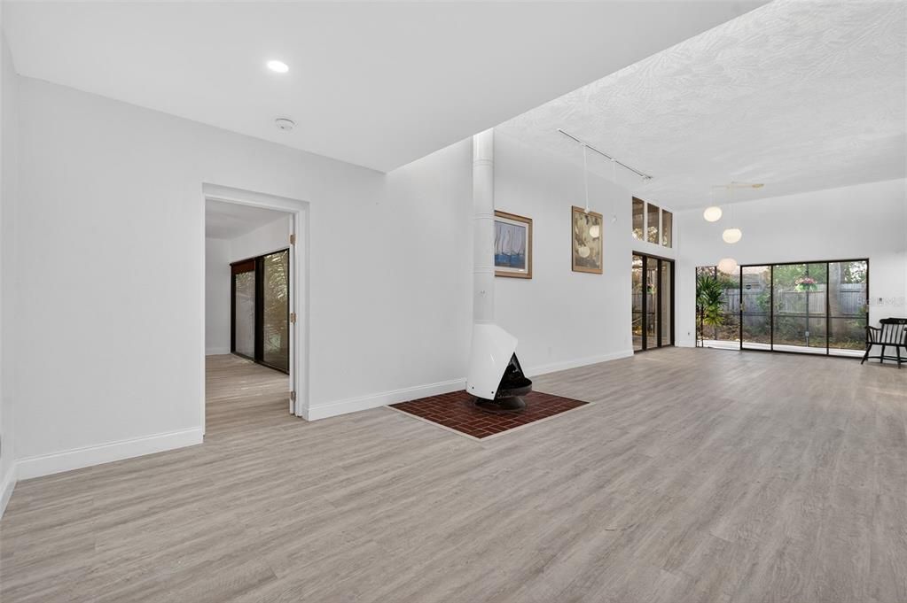 For Sale: $649,000 (5 beds, 4 baths, 2430 Square Feet)