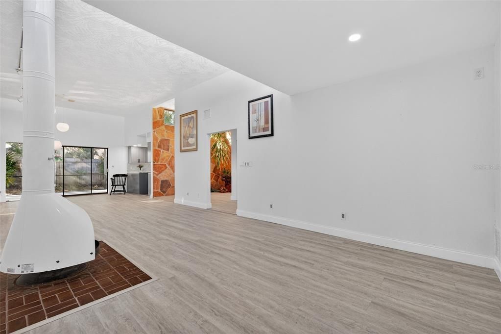 For Sale: $649,000 (5 beds, 4 baths, 2430 Square Feet)