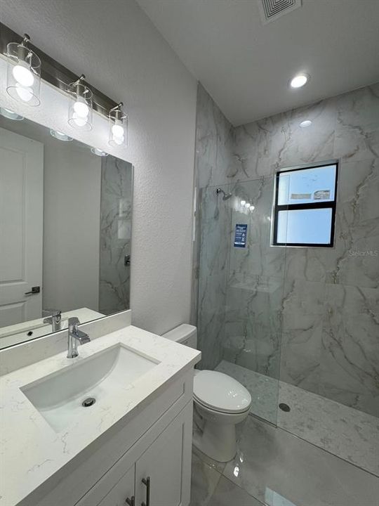 На продажу: $385,000 (3 спален, 2 ванн, 1697 Квадратных фут)