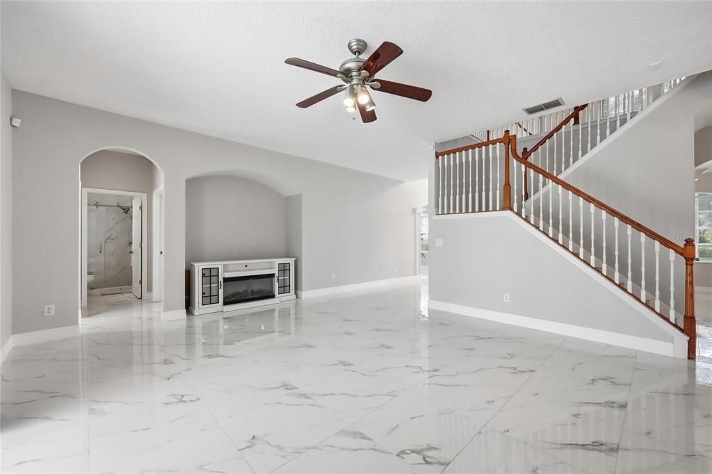 На продажу: $800,000 (6 спален, 3 ванн, 3748 Квадратных фут)