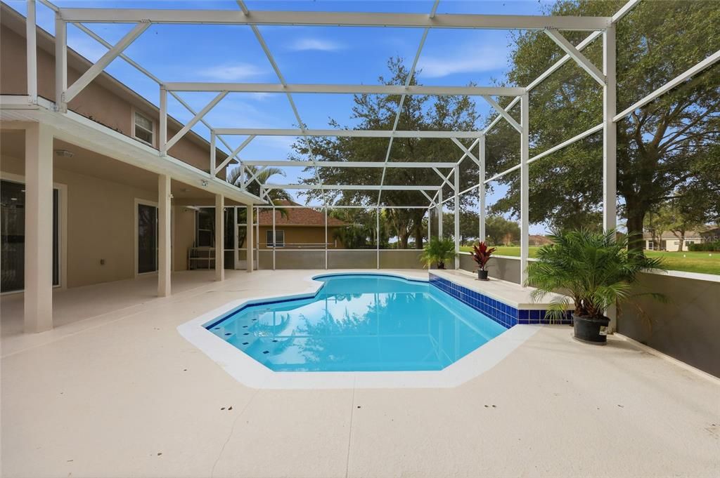 На продажу: $800,000 (6 спален, 3 ванн, 3748 Квадратных фут)