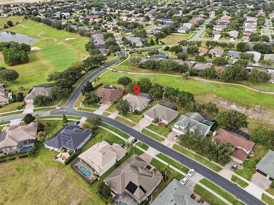 На продажу: $800,000 (6 спален, 3 ванн, 3748 Квадратных фут)