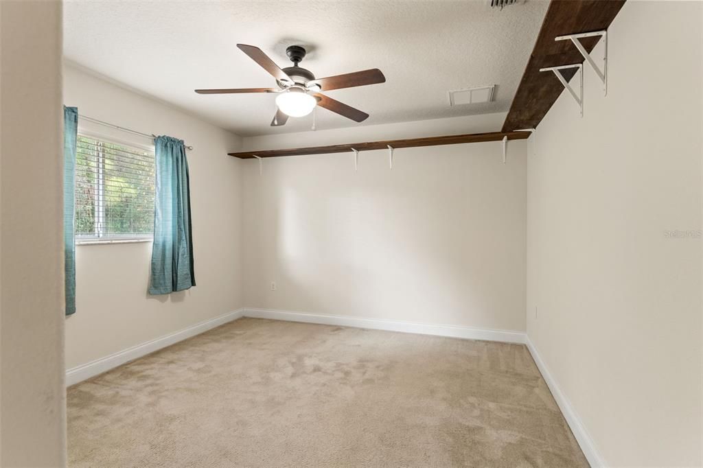 待售: $469,000 (5 贝兹, 3 浴室, 3066 平方英尺)