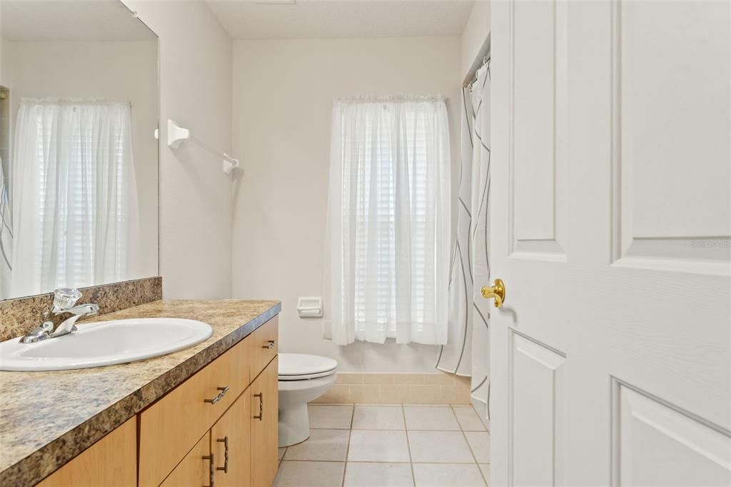 待售: $469,000 (5 贝兹, 3 浴室, 3066 平方英尺)