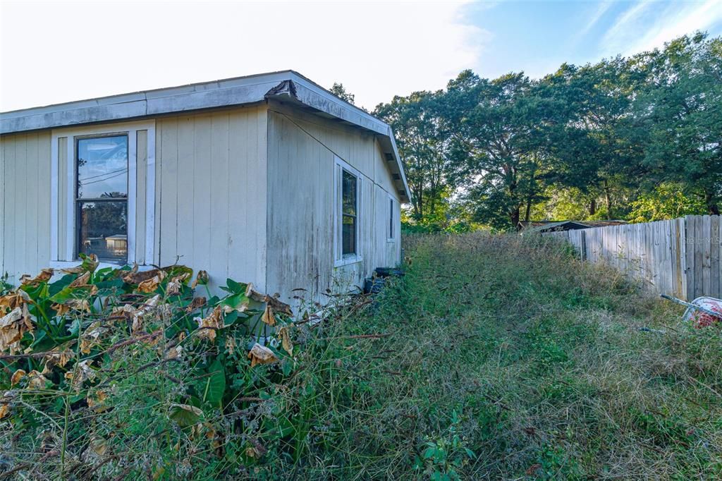 На продажу: $89,000 (3 спален, 2 ванн, 1300 Квадратных фут)