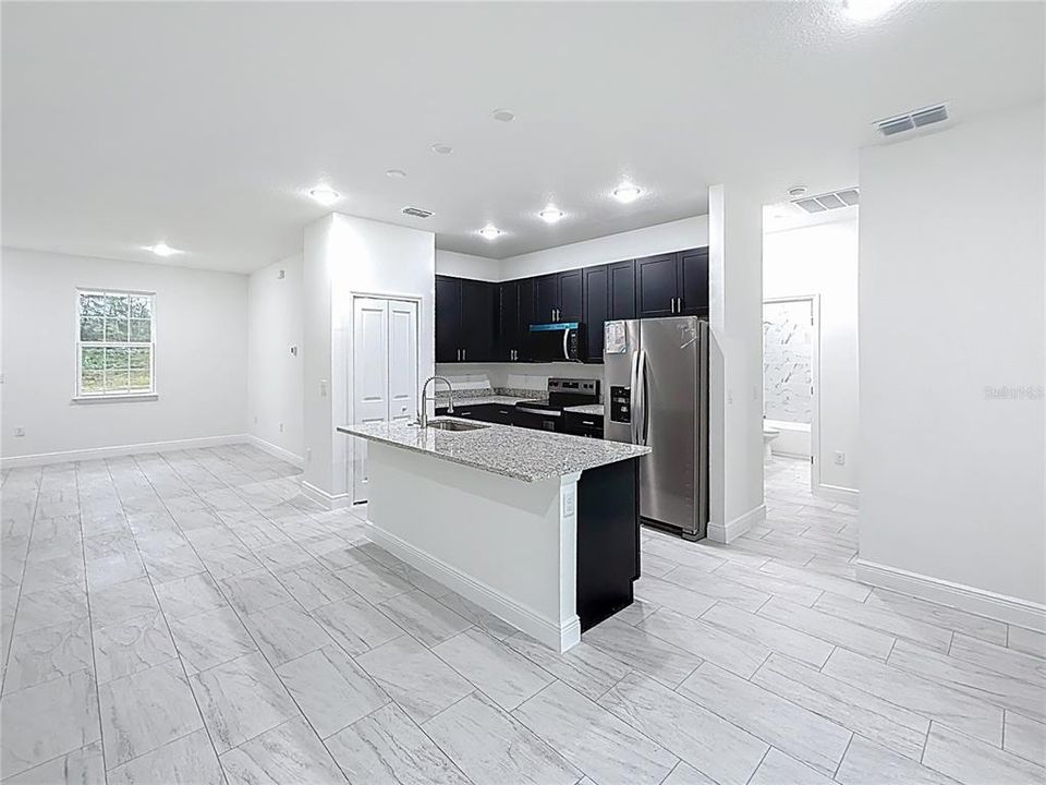 For Sale: $307,000 (4 beds, 3 baths, 1827 Square Feet)