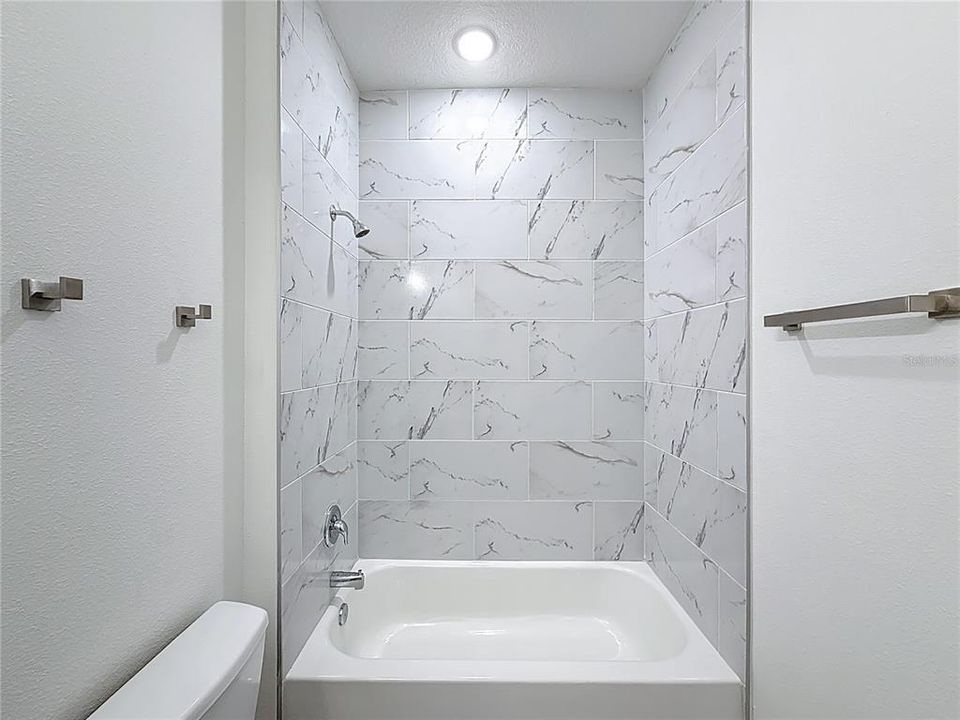 For Sale: $307,000 (4 beds, 3 baths, 1827 Square Feet)