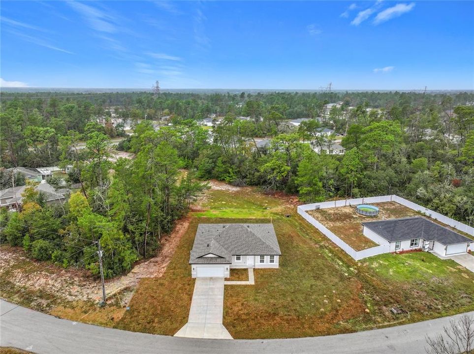 For Sale: $307,000 (4 beds, 3 baths, 1827 Square Feet)