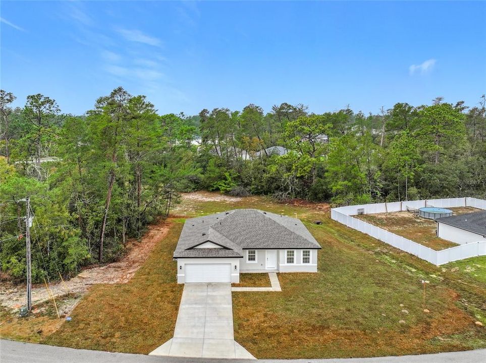 For Sale: $307,000 (4 beds, 3 baths, 1827 Square Feet)