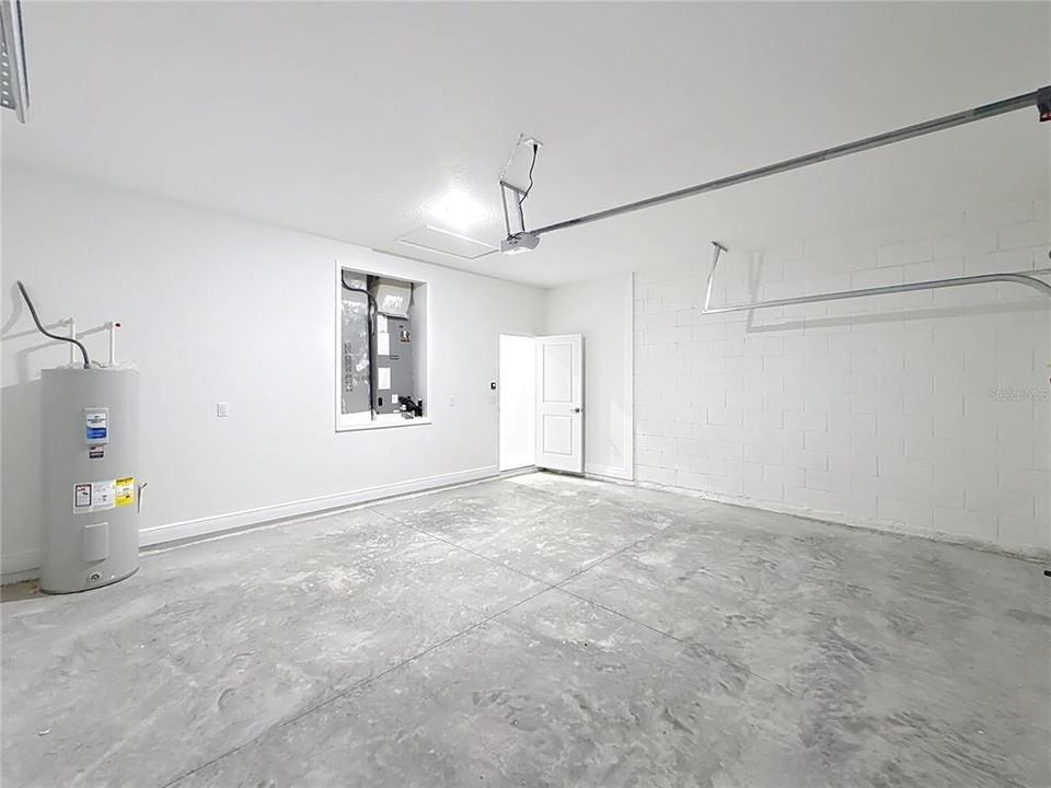 For Sale: $307,000 (4 beds, 3 baths, 1827 Square Feet)