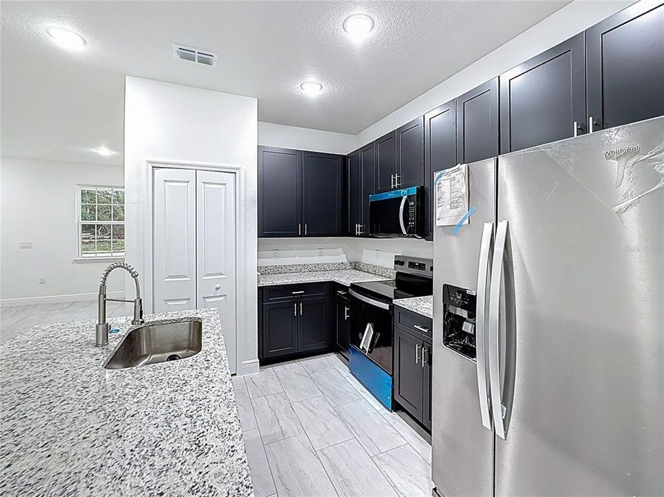 For Sale: $307,000 (4 beds, 3 baths, 1827 Square Feet)