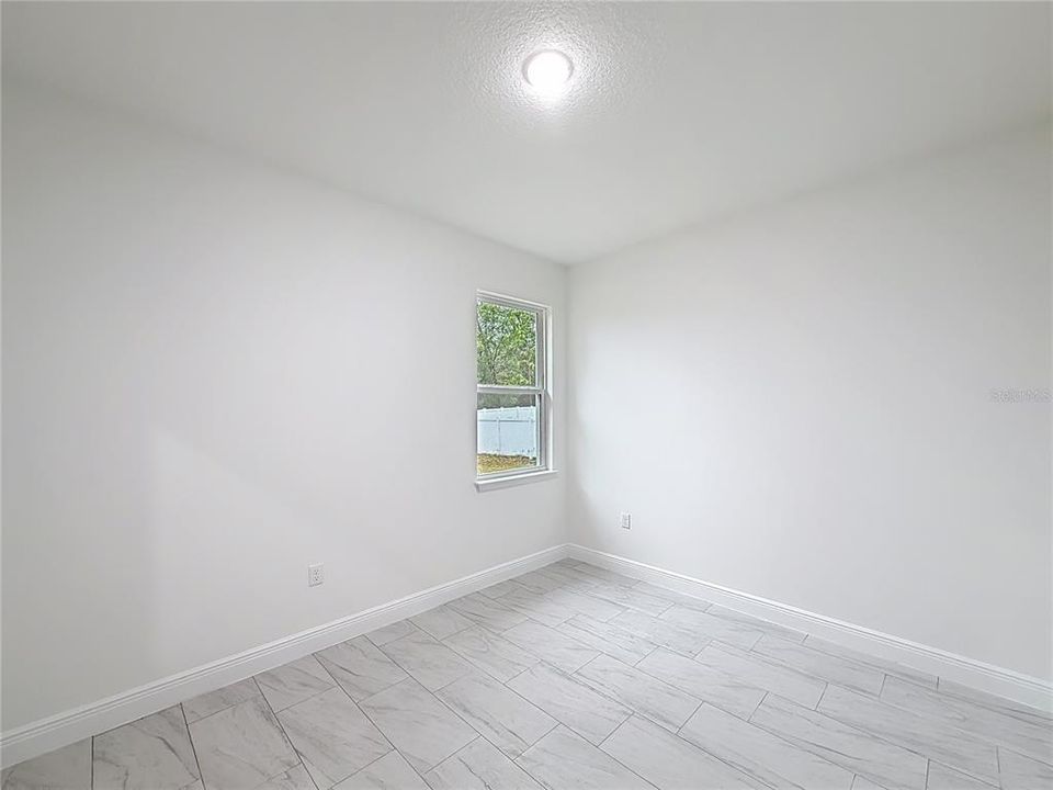 For Sale: $307,000 (4 beds, 3 baths, 1827 Square Feet)