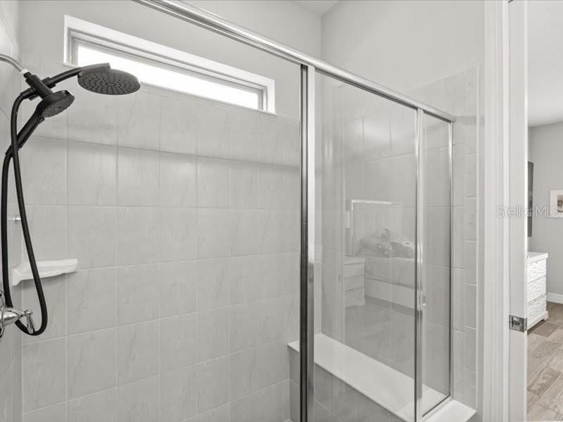 For Sale: $1,695,000 (6 beds, 5 baths, 4931 Square Feet)