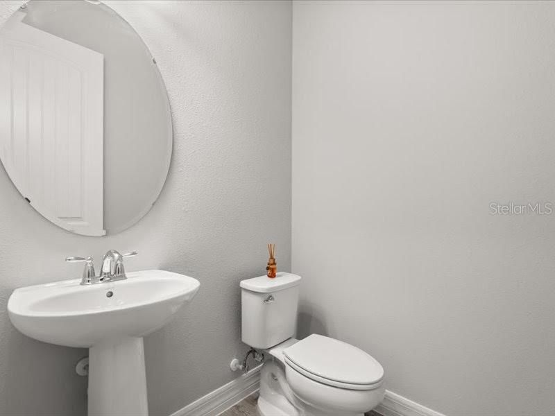 For Sale: $1,695,000 (6 beds, 5 baths, 4931 Square Feet)