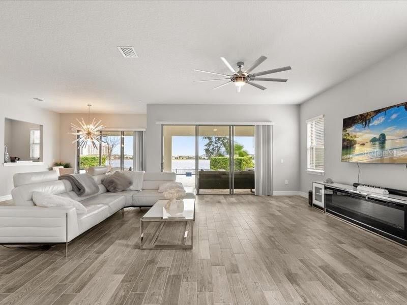 For Sale: $1,695,000 (6 beds, 5 baths, 4931 Square Feet)