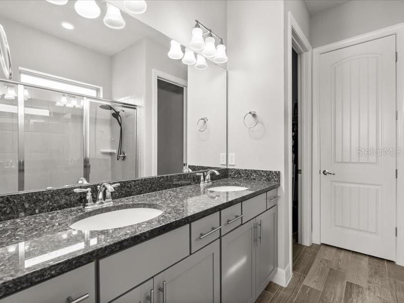 For Sale: $1,695,000 (6 beds, 5 baths, 4931 Square Feet)