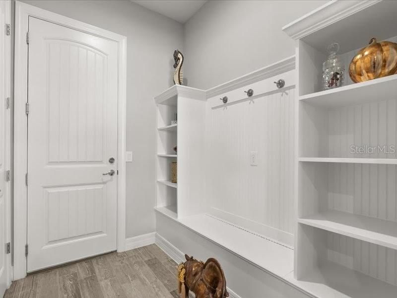 For Sale: $1,695,000 (6 beds, 5 baths, 4931 Square Feet)