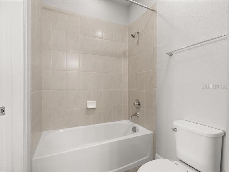 For Sale: $1,695,000 (6 beds, 5 baths, 4931 Square Feet)