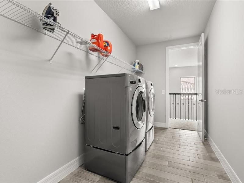 For Sale: $1,695,000 (6 beds, 5 baths, 4931 Square Feet)