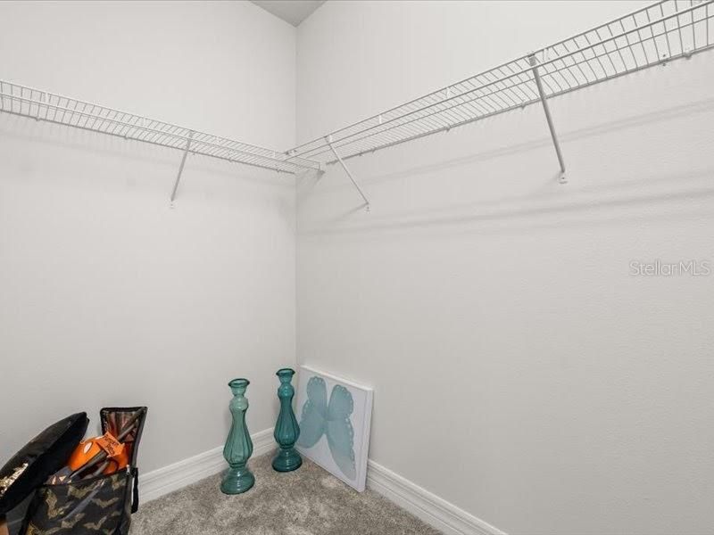 For Sale: $1,695,000 (6 beds, 5 baths, 4931 Square Feet)