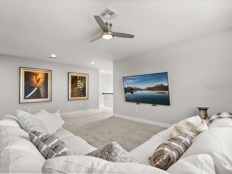 For Sale: $1,695,000 (6 beds, 5 baths, 4931 Square Feet)