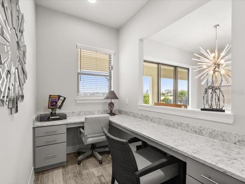 For Sale: $1,695,000 (6 beds, 5 baths, 4931 Square Feet)