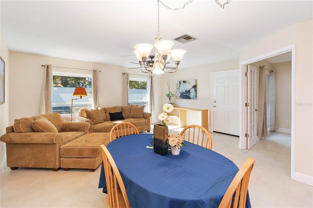 For Sale: $243,000 (3 beds, 2 baths, 1256 Square Feet)