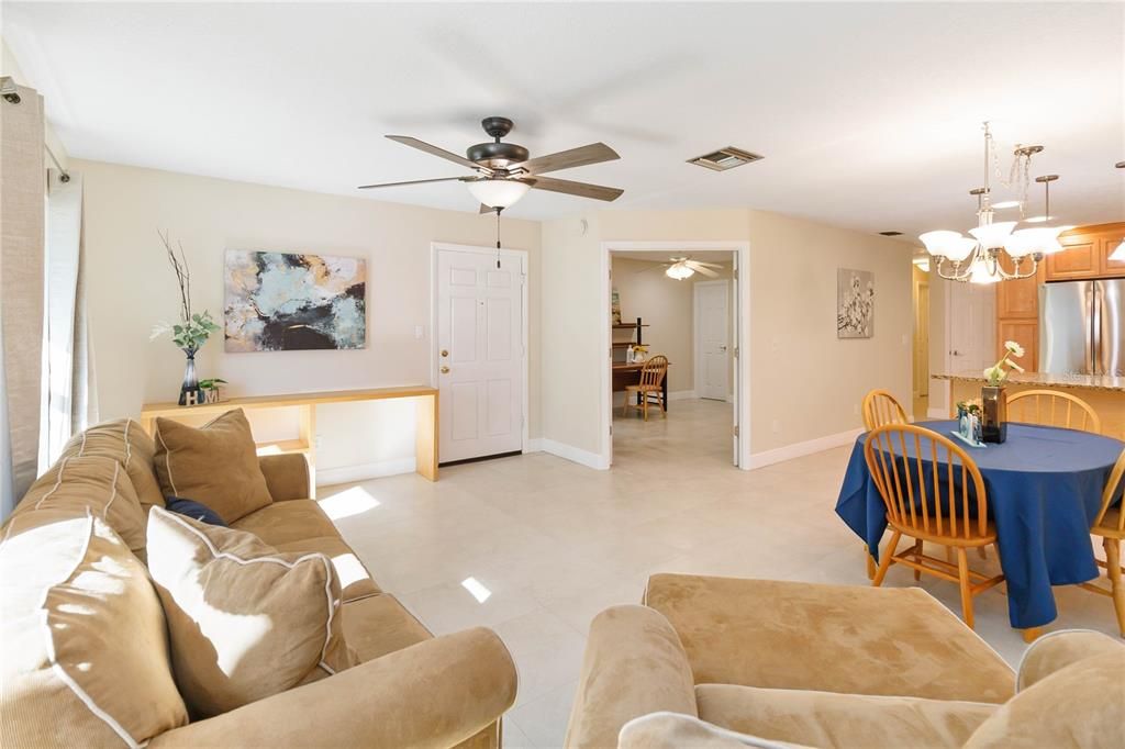 For Sale: $243,000 (3 beds, 2 baths, 1256 Square Feet)