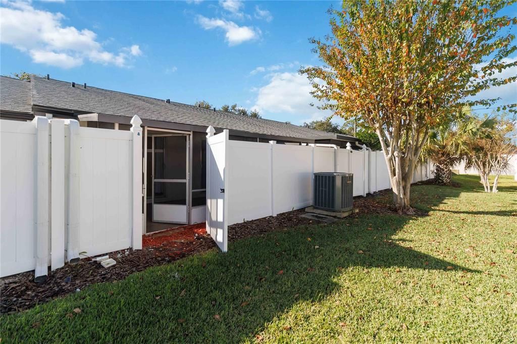 For Sale: $243,000 (3 beds, 2 baths, 1256 Square Feet)