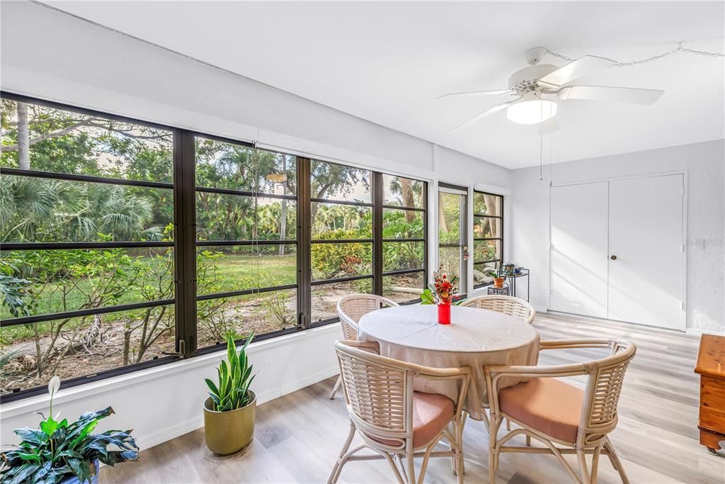 For Sale: $195,500 (2 beds, 2 baths, 1408 Square Feet)