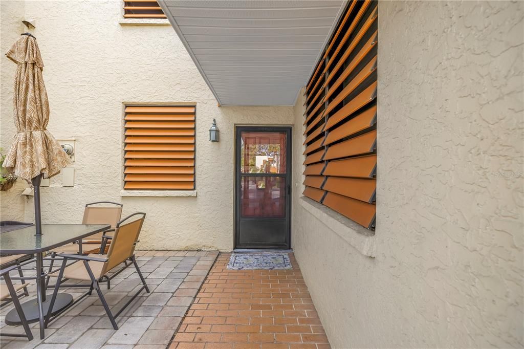 For Sale: $195,500 (2 beds, 2 baths, 1408 Square Feet)