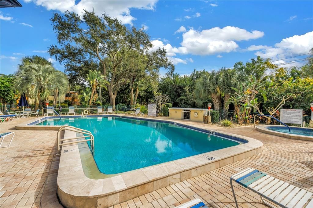 For Sale: $195,500 (2 beds, 2 baths, 1408 Square Feet)