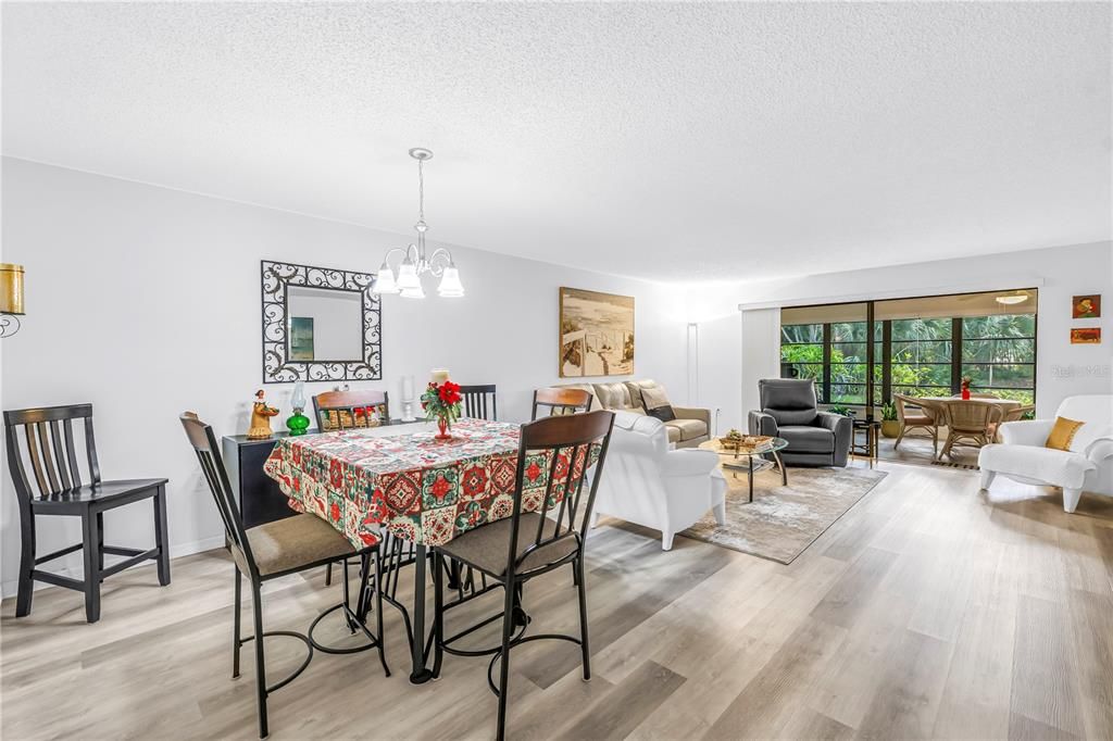 For Sale: $195,500 (2 beds, 2 baths, 1408 Square Feet)