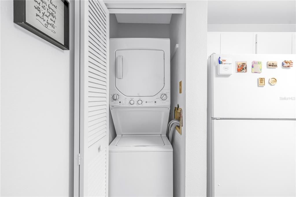 For Sale: $195,500 (2 beds, 2 baths, 1408 Square Feet)