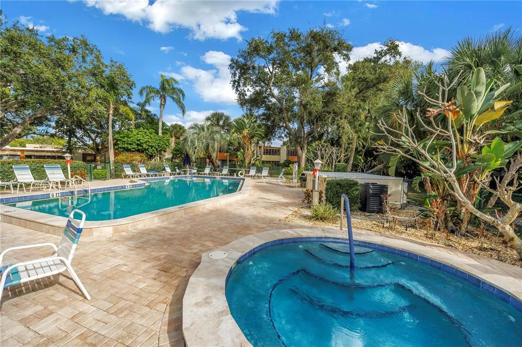 For Sale: $195,500 (2 beds, 2 baths, 1408 Square Feet)