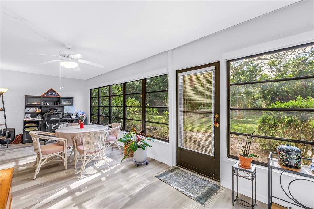 For Sale: $195,500 (2 beds, 2 baths, 1408 Square Feet)